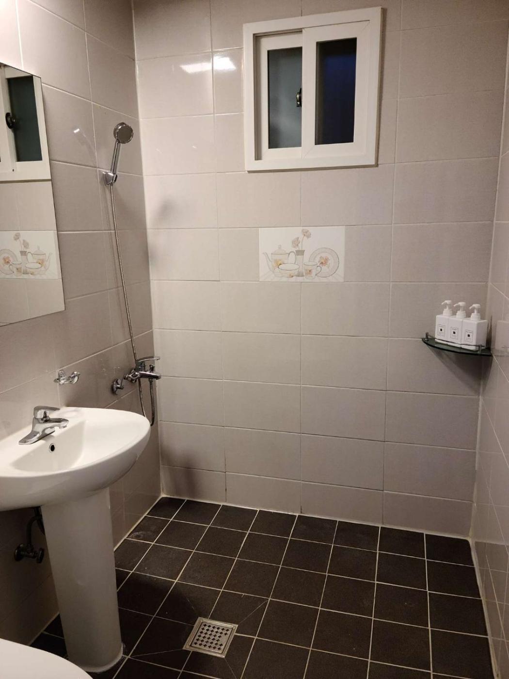Blau Guesthouse Кёнджу Экстерьер фото